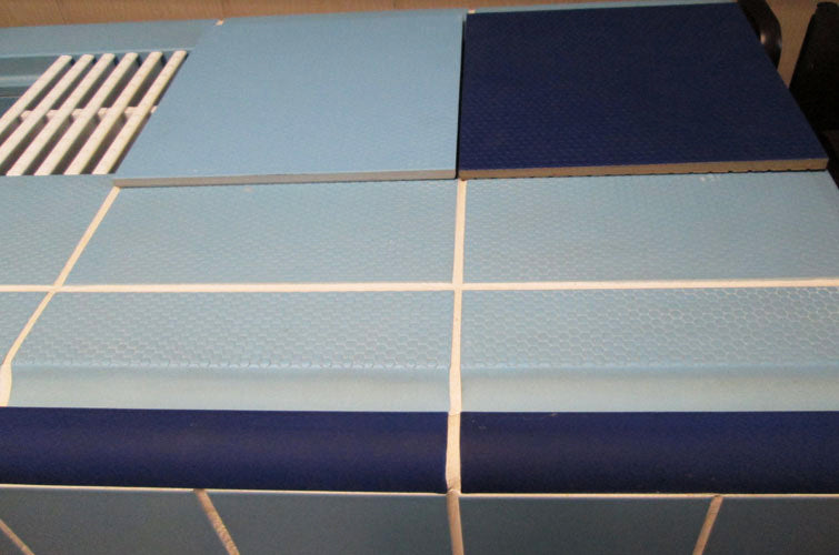 Плитка База стільники 12x24.5х0.9 см (блакитна) антисліп SISTEMA SPORT — плитка та спецелемент Exagres для басейну